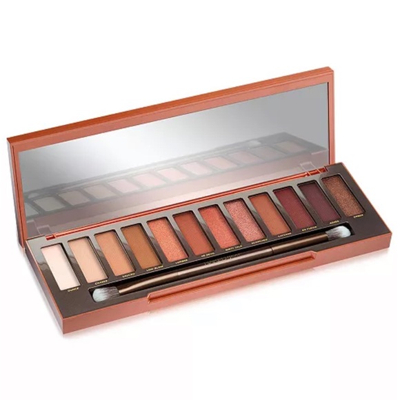 Urban Decay Other - Urban Decay Heat Eyeshadow Palette 🎨